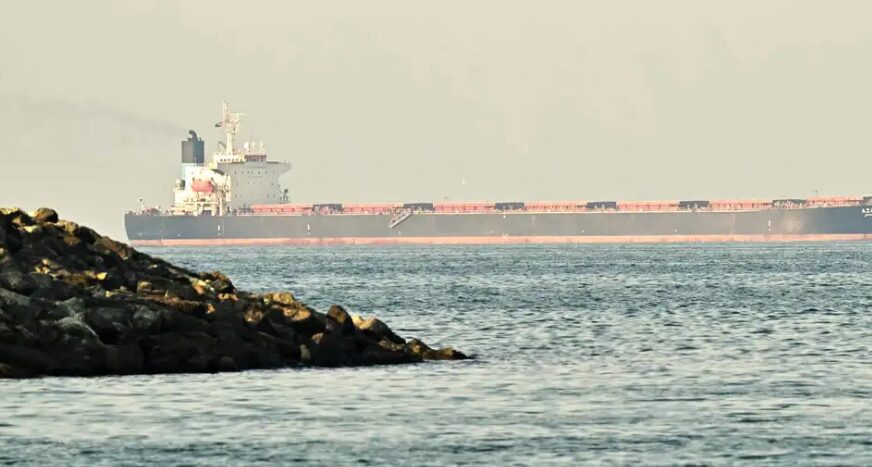 Irán declara totalmente abierto el estrecho de Ormuz