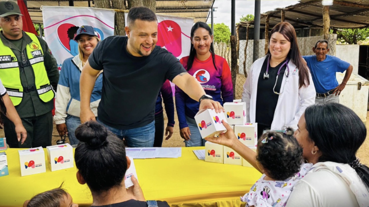 Jornada Tricolor despliega atención integral para más de 300 personas en la Comuna “La Primera Combatiente” de Atapirire