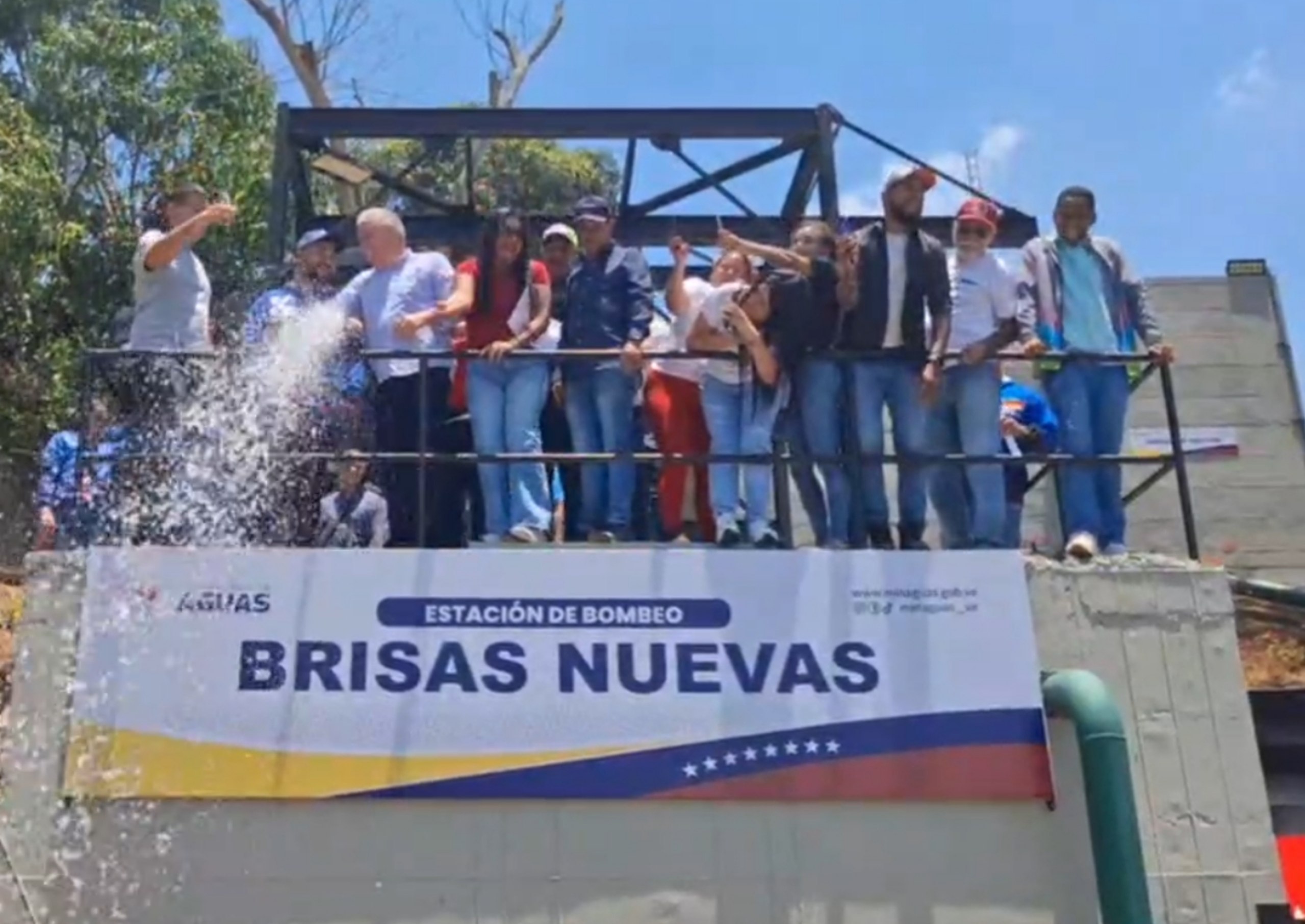 ​Gobernación de Miranda estabiliza suministro de agua para más de 6.500 familias en Las Brisas de Charallave