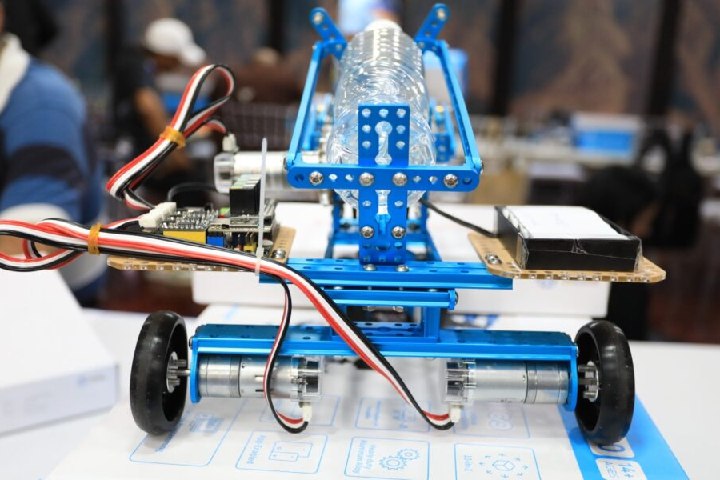 ​Ingenio llanero brilla en las Primeras Olimpiadas de Robótica Creativa de Apure