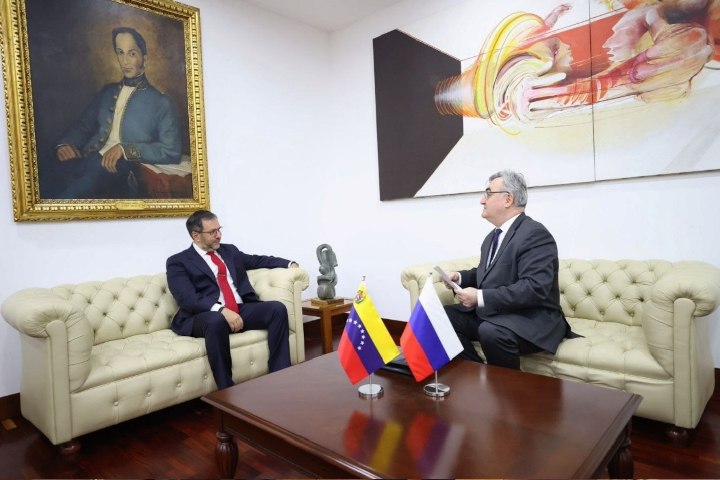 Venezuela y Rusia consolidan su asociación estratégica integral tras décadas de relaciones.