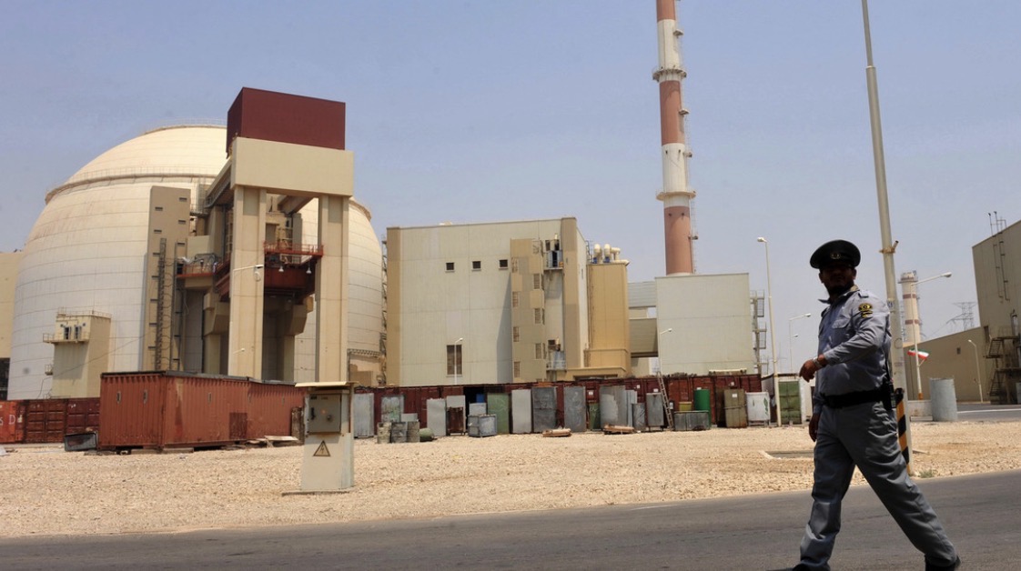 Nuevo ataque contra la central nuclear de Bushehr eleva la tensión en Irán
