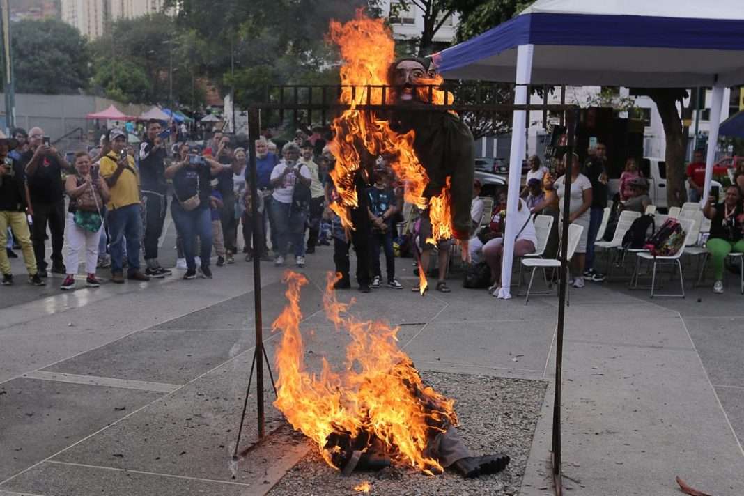 La Quema de Judas 2026 marcó el pulso político en las calles de El Valle y el Cementerio