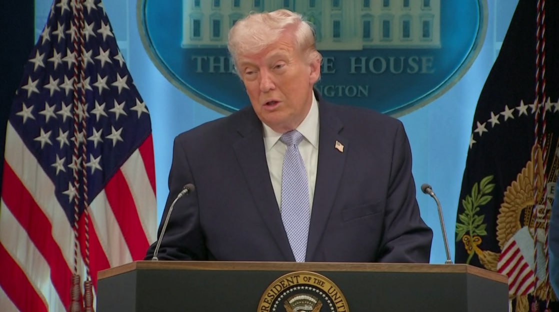 Trump amenaza con carcel a responsables de filtrar operación de rescate tras derribo de caza F-15E