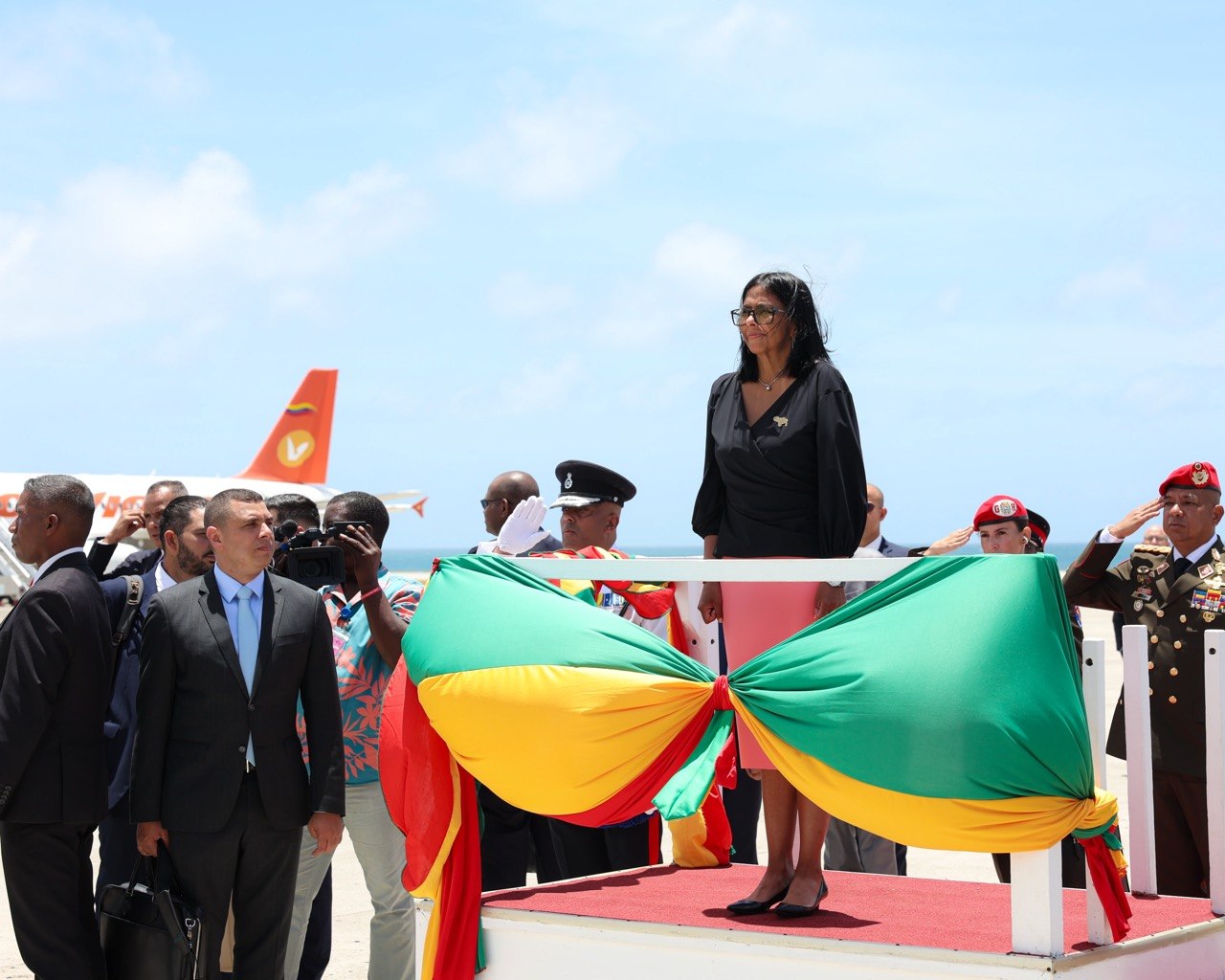 Presidenta Encargada Delcy Rodríguez arriba a Granada para fortalecer la integración estratégica en el Caribe