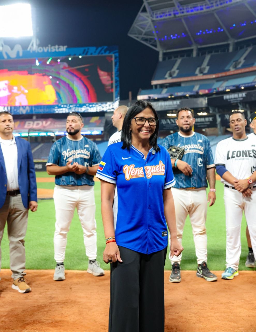 Delcy Rodríguez lidera encuentro con leyendas del béisbol previo al inicio de la histórica Liga Monumental