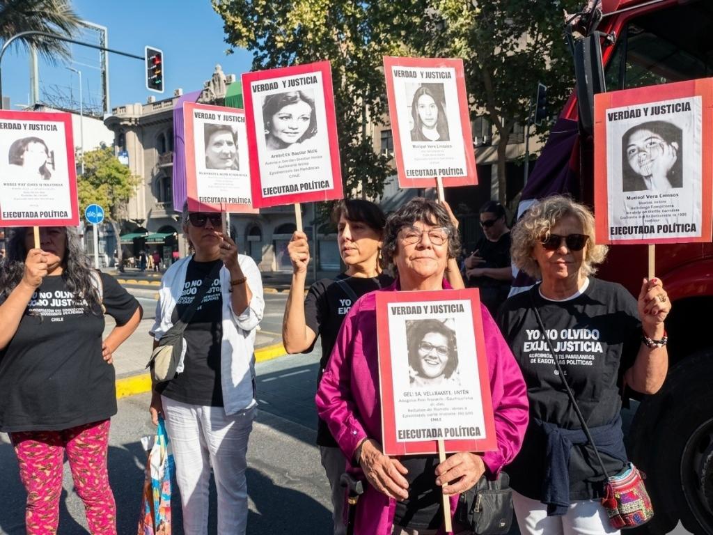 Denuncian en Chile posibles indultos a represores de la dictadura