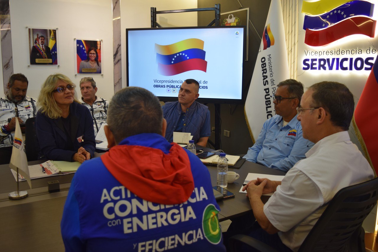 Vicepresidencia de Obras Públicas diseña nuevas estrategias para atención en centros de salud