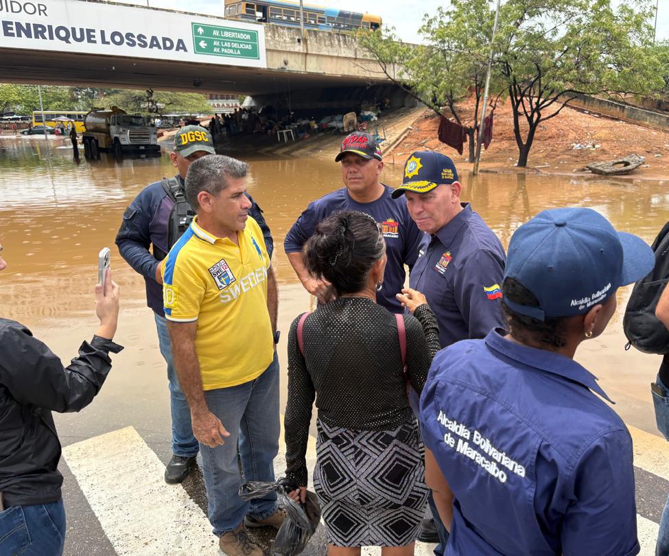Di Martino atiende daños por lluvias en Maracaibo