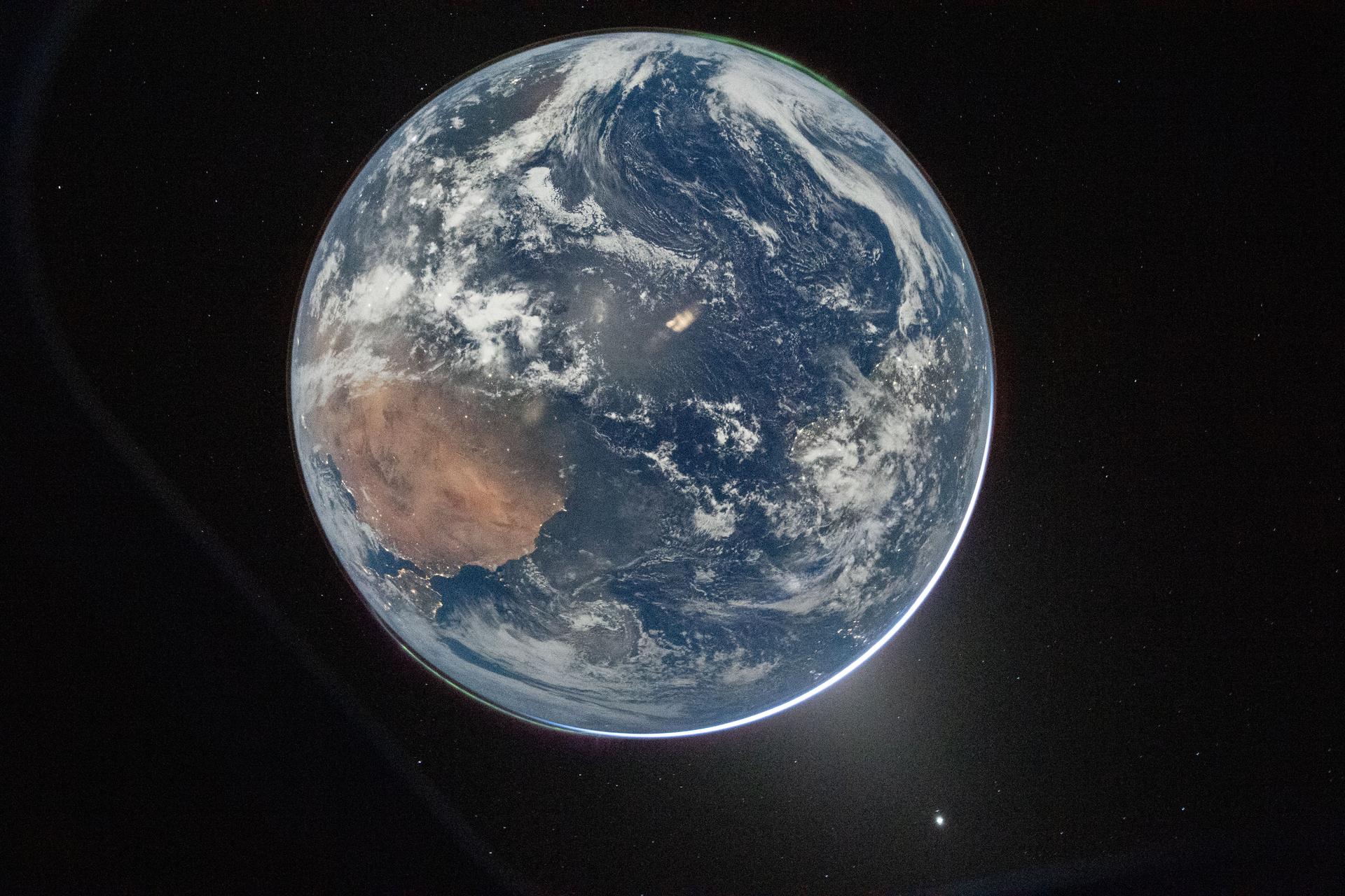 ¡No es plana! Imagen tomada por la NASA confirma que la Tierra es redonda