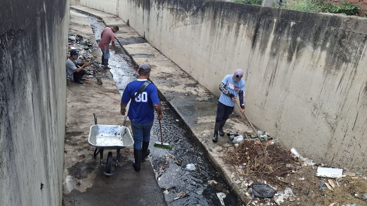 Paz Castillo en alerta preventiva: cuadrillas intensifican limpieza de puntos críticos y alcantarillados