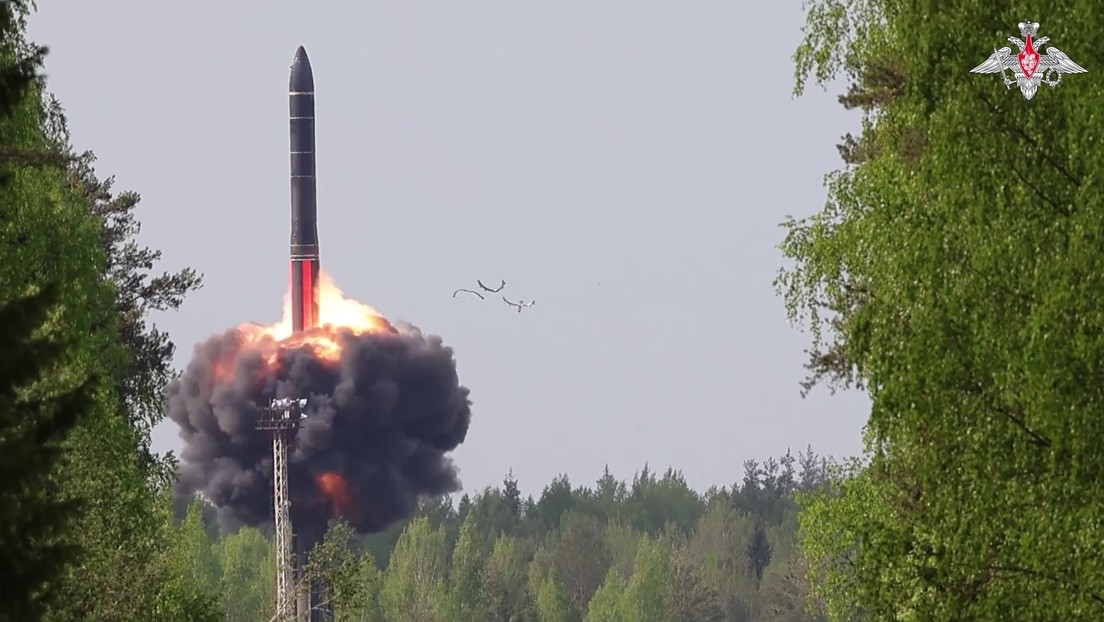 Rusia lanza misil Oréshnik por masacre estudiantil