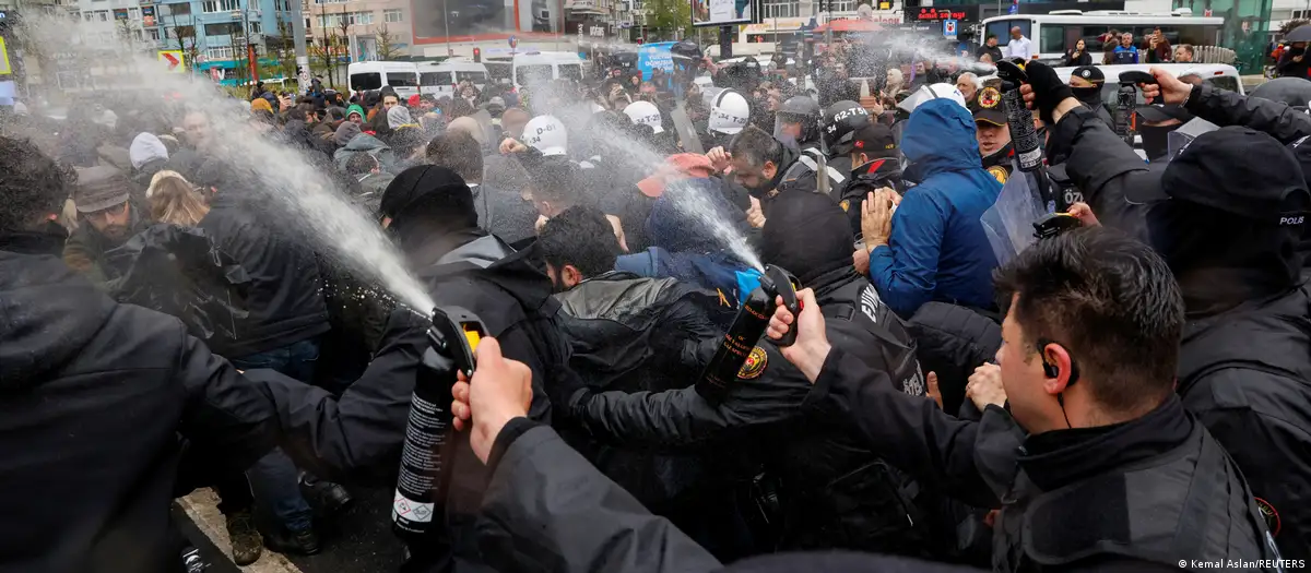 Turquía detiene a 370 personas en protestas del 1° de mayo
