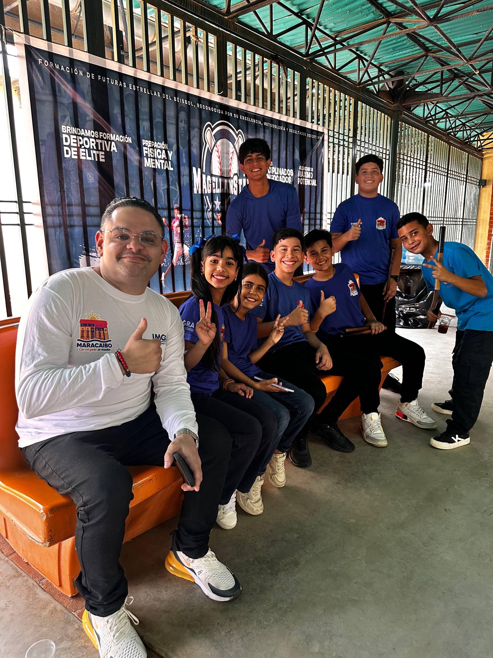Afinando detalles: Ricardo “Pelón” Aguirre supervisa escuelas del sur y este de Maracaibo para el Festival Nacional de la Gaita