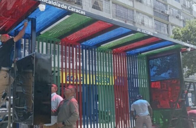 Alcaldía de Caracas inaugura parada futurista en avenida Panteón