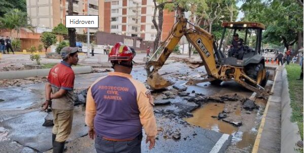 Hidroven repara tubería y restituye agua a 450 mil familias