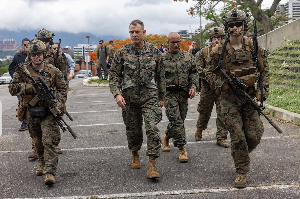 Embajada estadounidense confirma la presencia del comandante del SOUTHCOM en Caracas