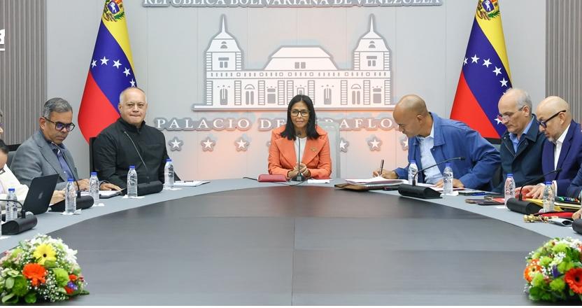 Delcy Rodríguez anuncia cinco medidas para impulsar la economía