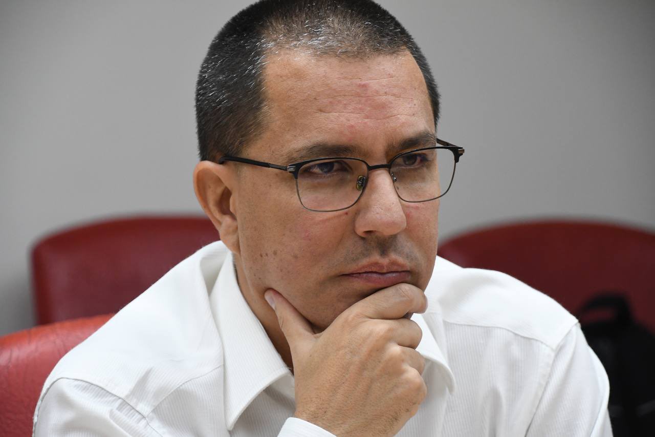 Organización popular se consolida como eje de la soberanía nacional según Jorge Arreaza
