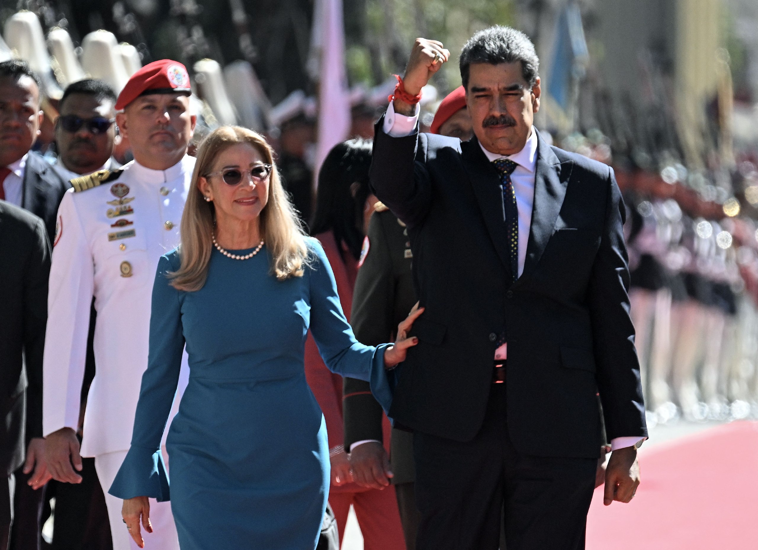 ​Sin pruebas sólidas: La justicia de EE.UU. alarga el proceso contra Maduro y Flores mientras el Gobierno venezolano garantiza su defensa