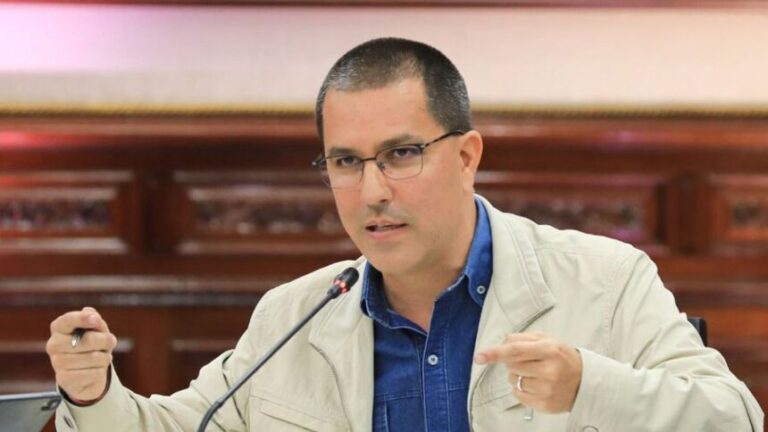 Arreaza destaca la eficiencia del sistema de justicia tras procesar 138 liberaciones diarias