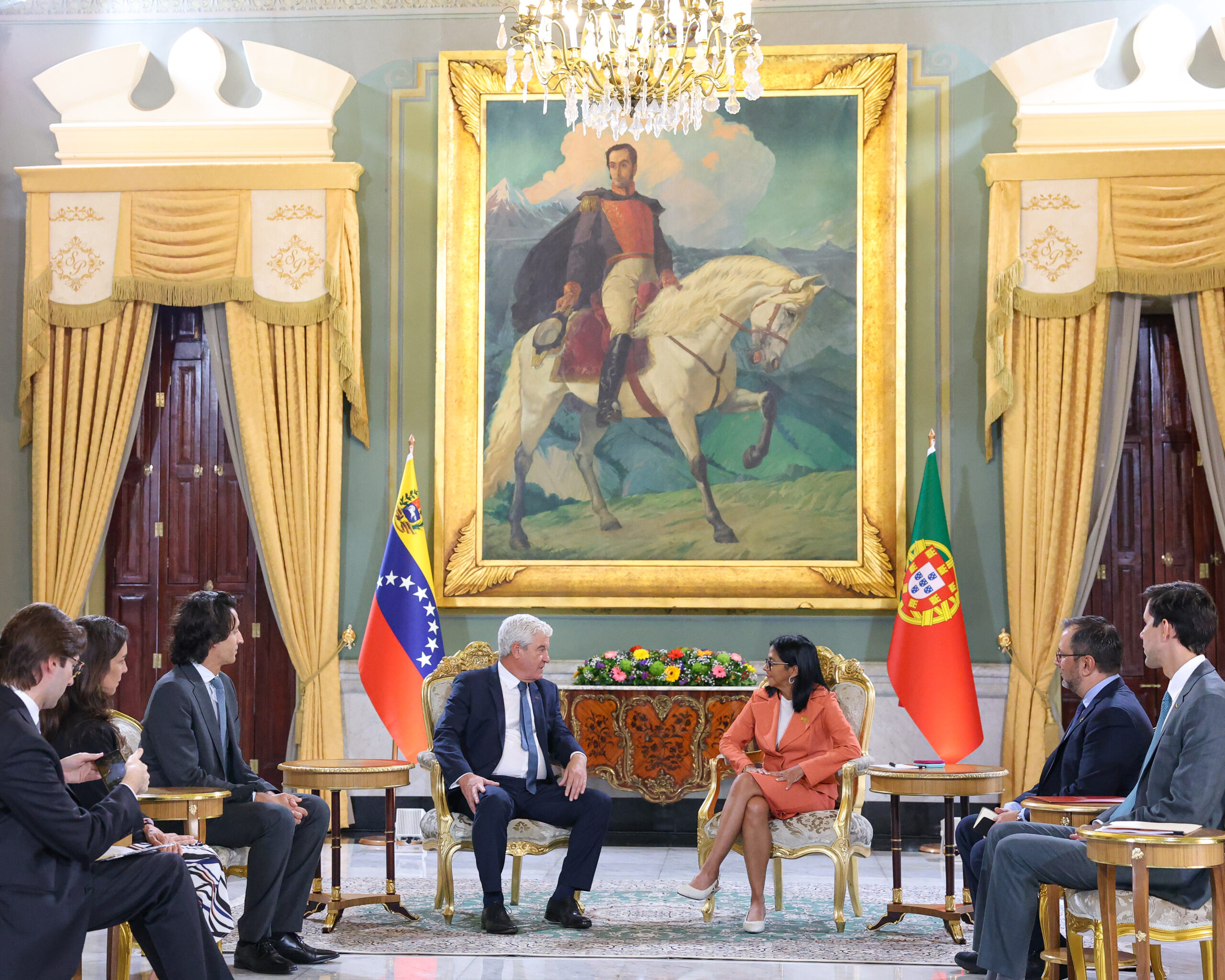 ​Nuevos embajadores presentan cartas credenciales ante la presidenta (E) Delcy Rodríguez