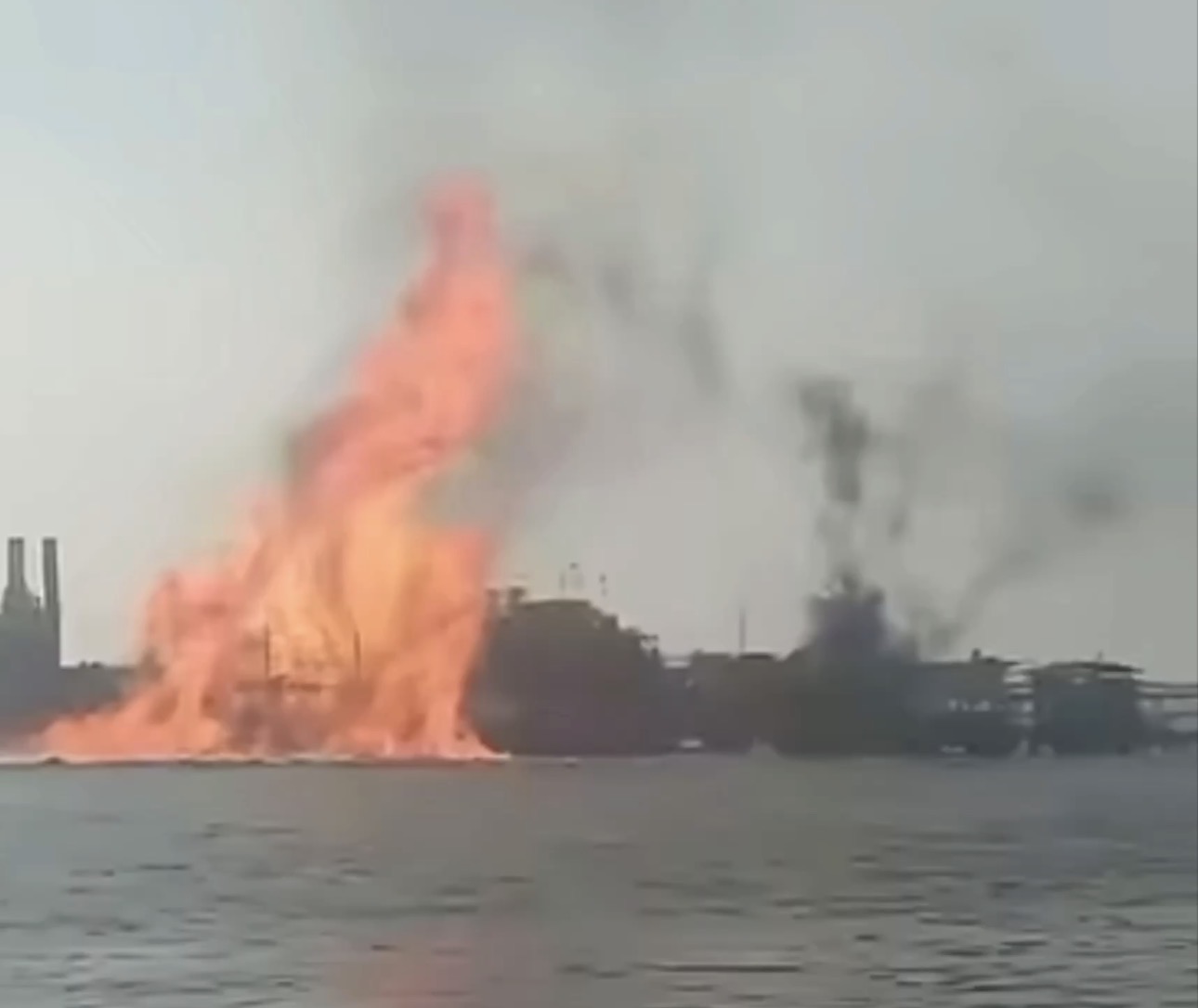 Se registra explosión en el Lago de Maracaibo