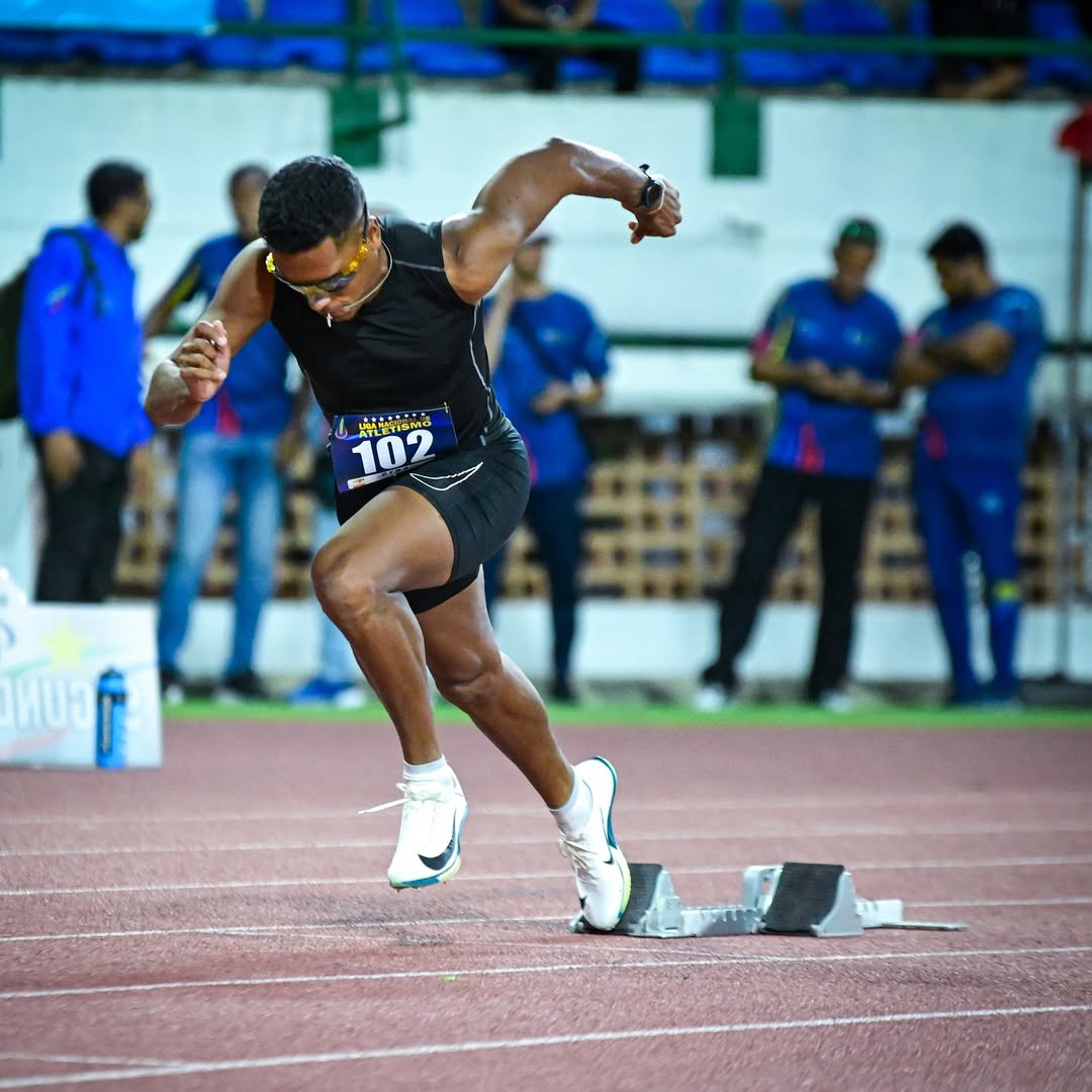 Histórico: venezolano baja de 45 segundos en 400 metros
