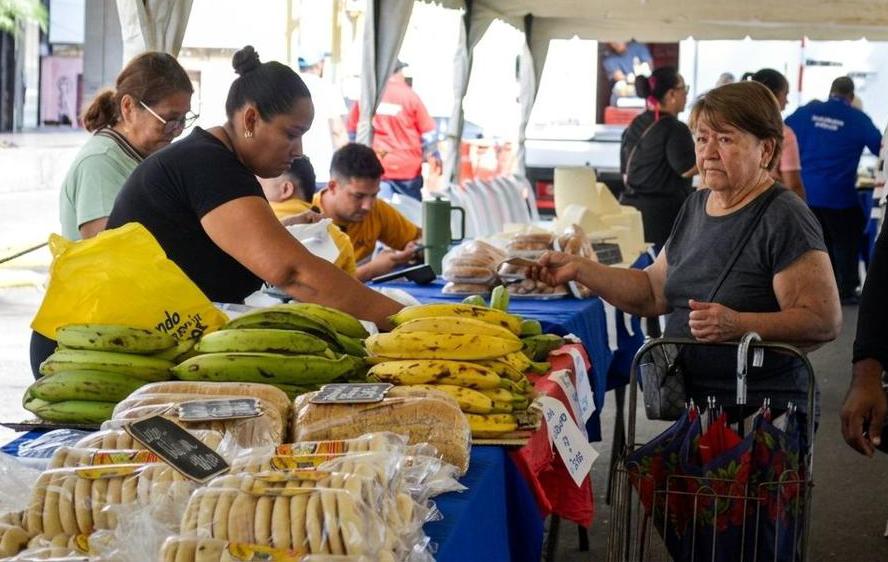 Alcaldía de Maracaibo beneficia a 1.500 familias