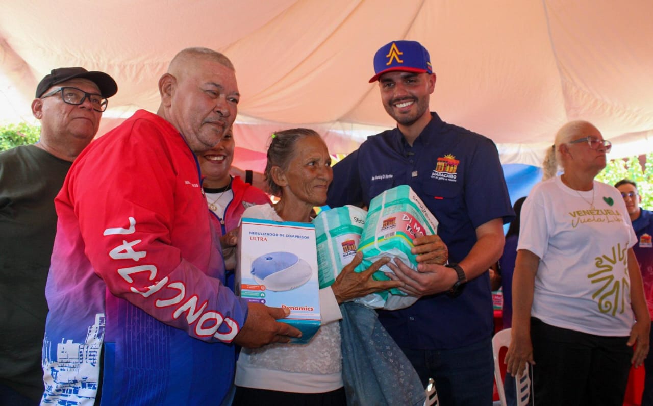 Alcaldía de Maracaibo despliega jornada integral en Altos del Sol Amado