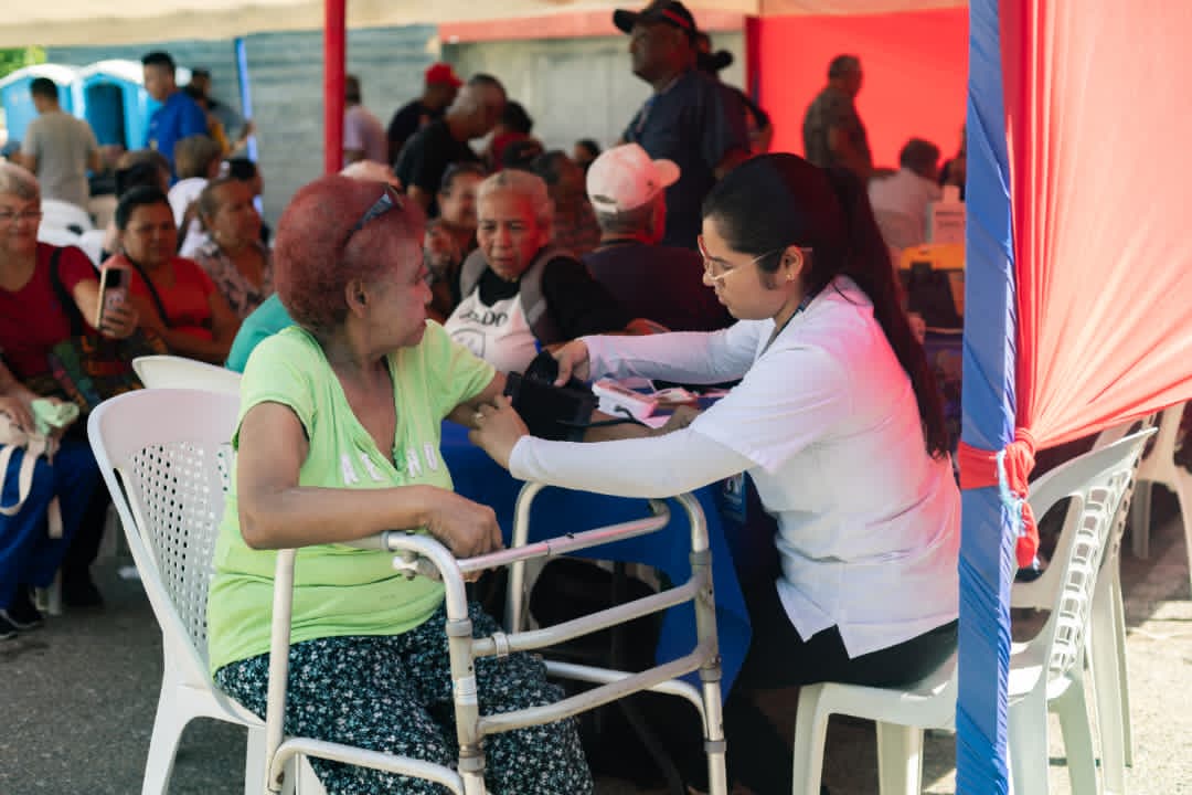 Alcaldía de Maracaibo atendió a 1.400 personas en jornadas de salud