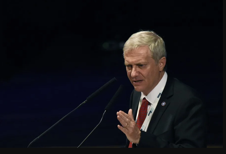 Gobierno de Chile impone recortes que generan ola de despidos