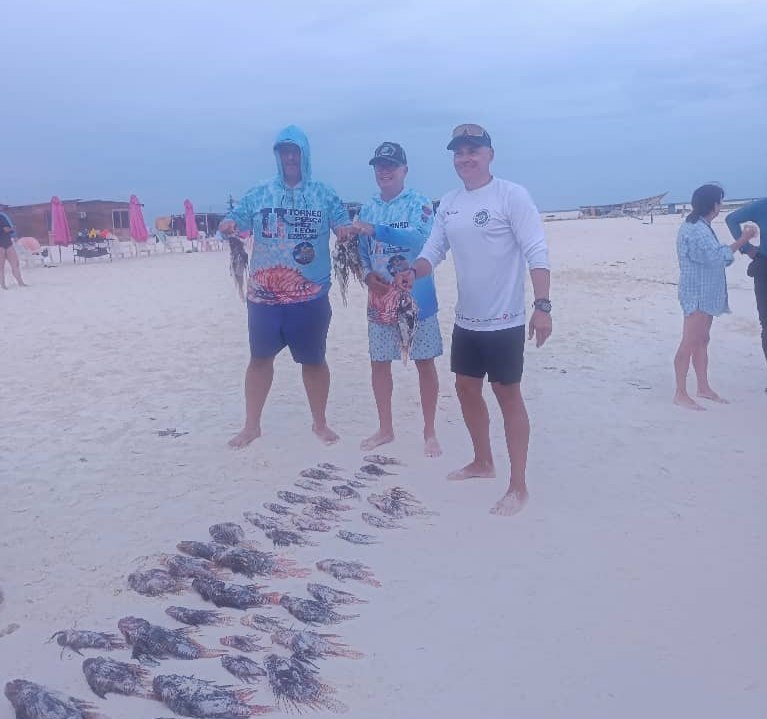 Cancillería acompaña la captura de 300 peces león