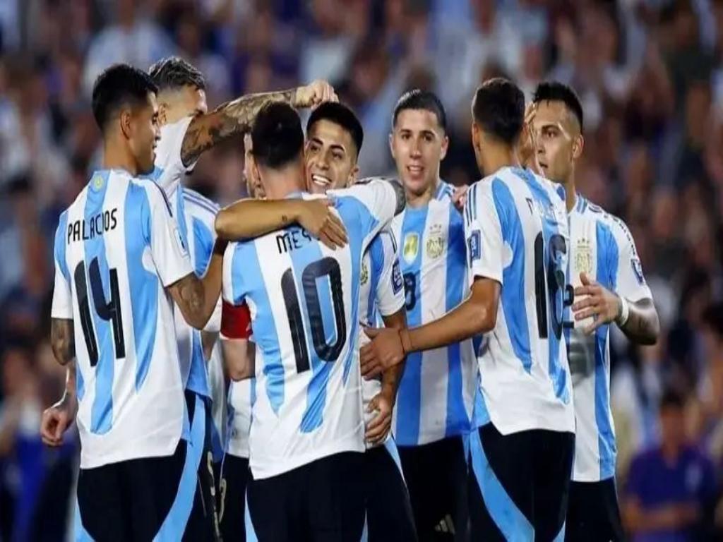 Argentina recupera la cima del ranking FIFA a días del Mundial
