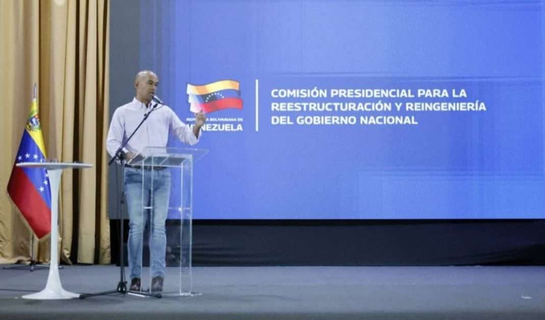 Héctor Rodríguez va contra la «inercia burocrática»