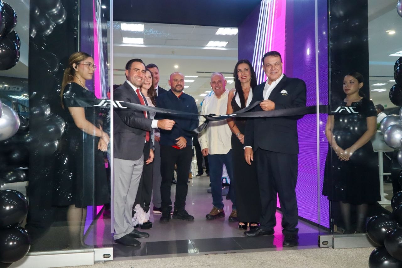 Di Martino: «La convivencia entre lo público y lo privado genera empleo»