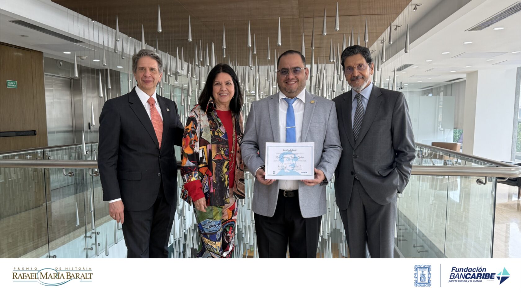 El primer marabino que gana el Premio Baralt