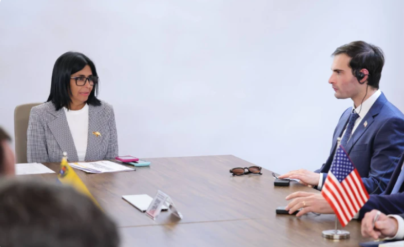Delcy Rodríguez se reúne con delegación de alto nivel de EE. UU.