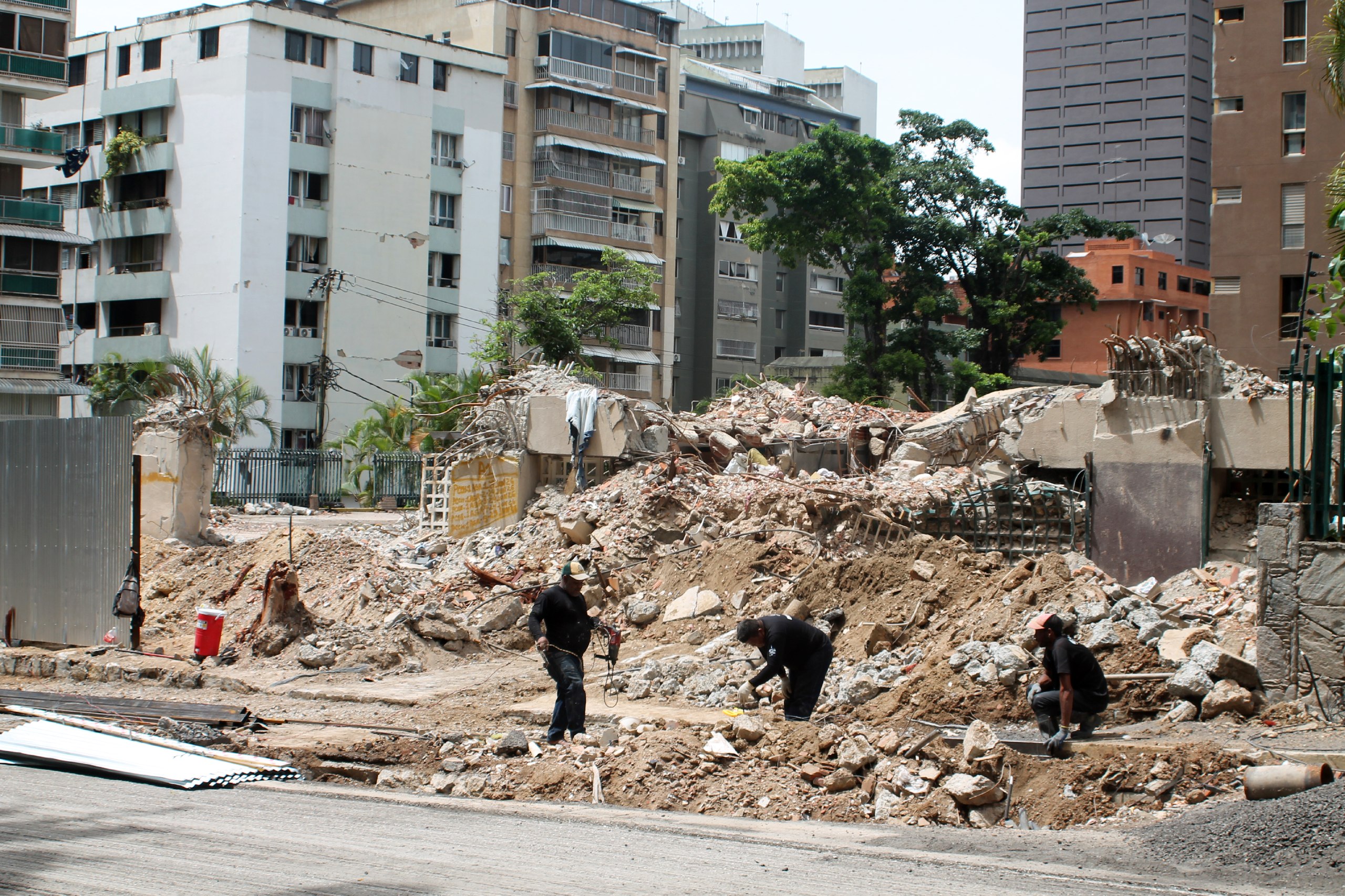 Chacao prioriza la tranquilidad vecinal tras la evaluación de mil edificios residenciales