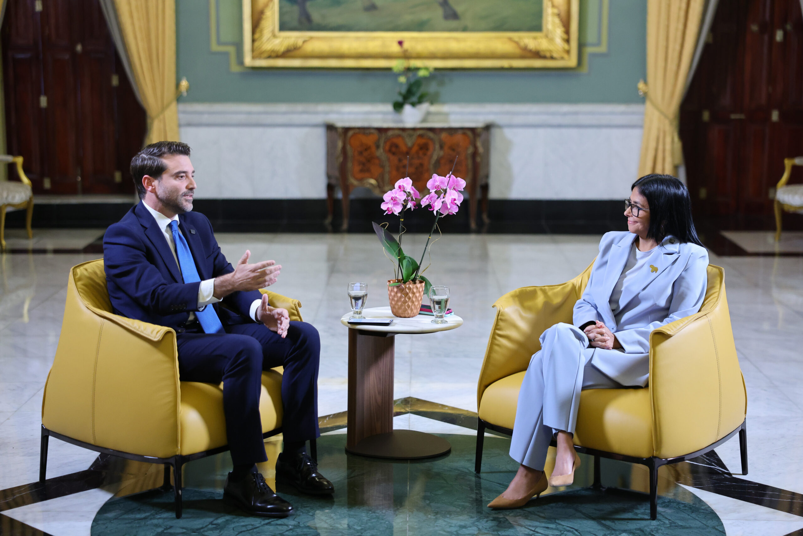Delcy Rodríguez desmiente vínculo con Michelo