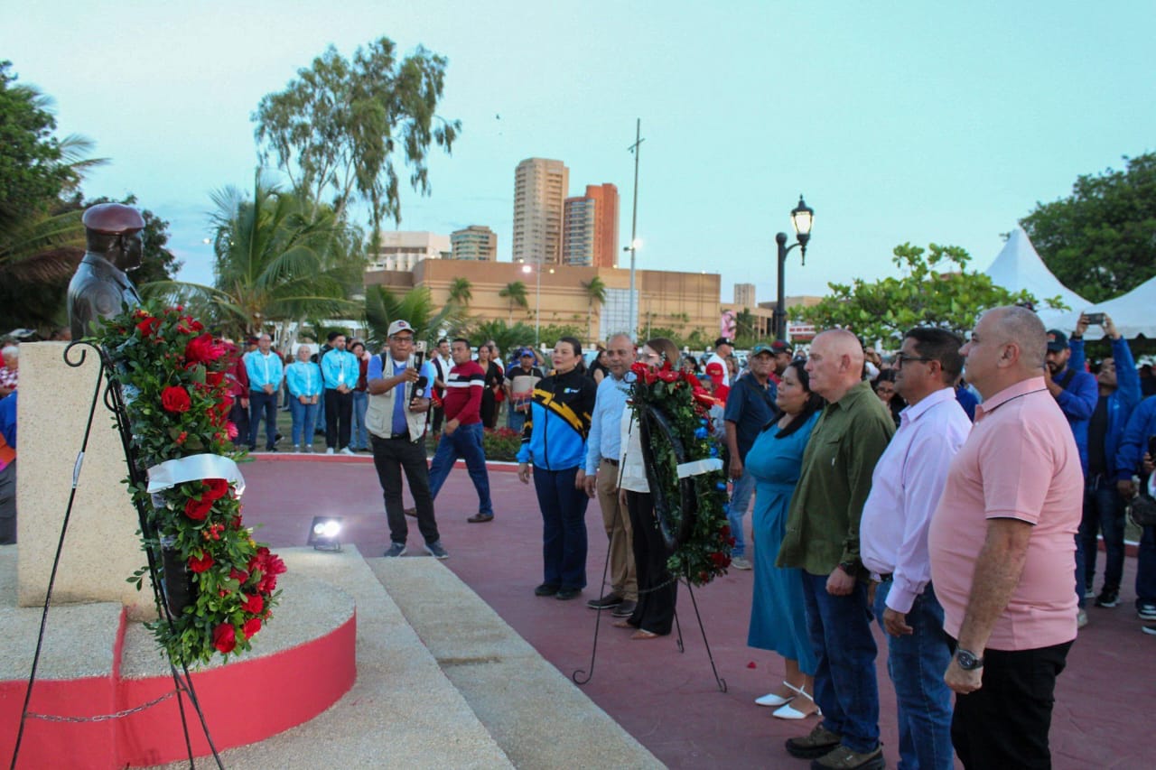 Lealtad y unidad: Di Martino rinde homenaje a Hugo Chávez