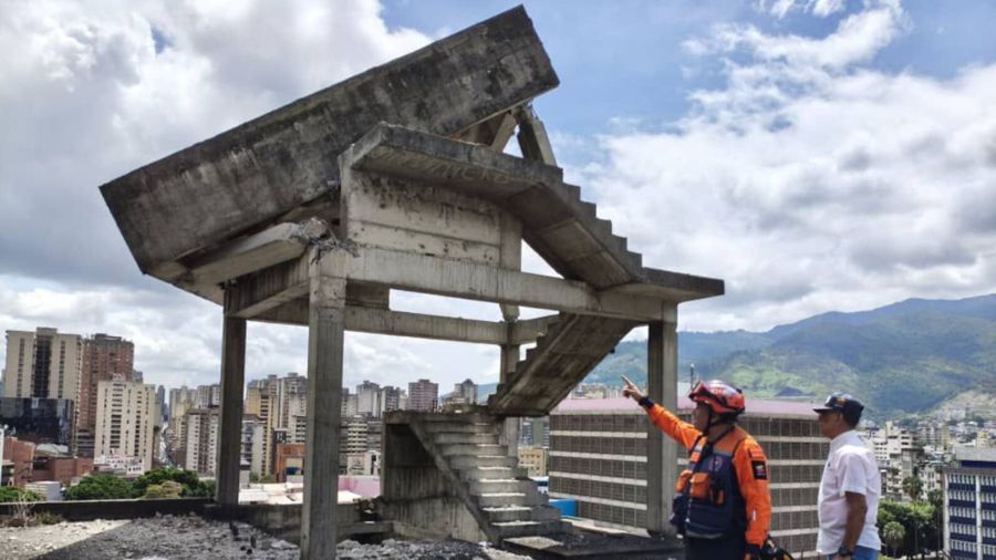 A 45 grados del colapso: La estructura que amenaza el centro de Caracas tras los sismos