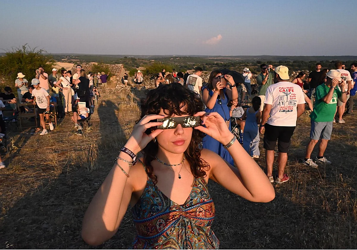 ¿Alarma tras el fenómeno? España registra un pico de consultas médicas por el eclipse solar
