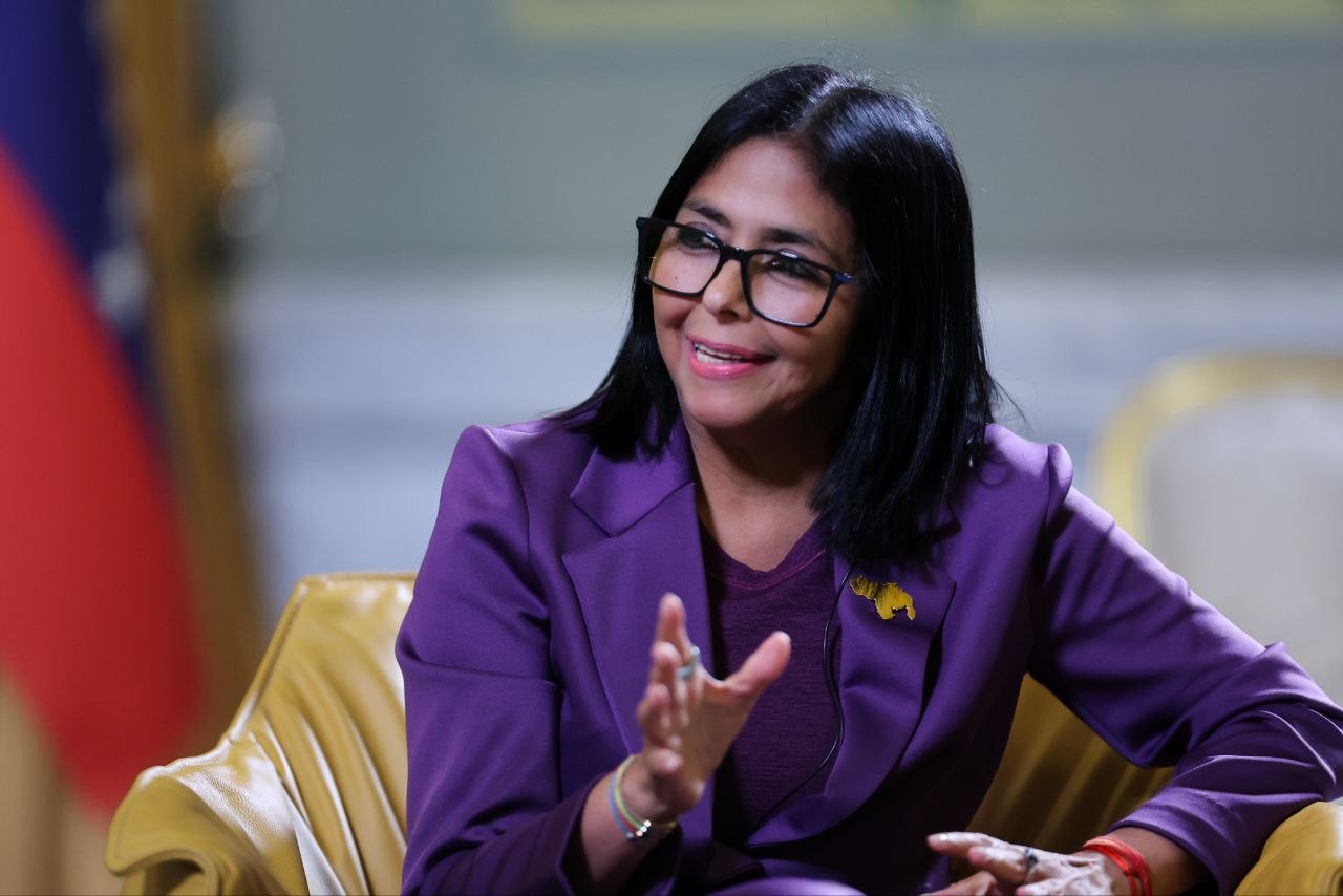 ¿Fábrica de bots infla el Instagram de Delcy Rodríguez?