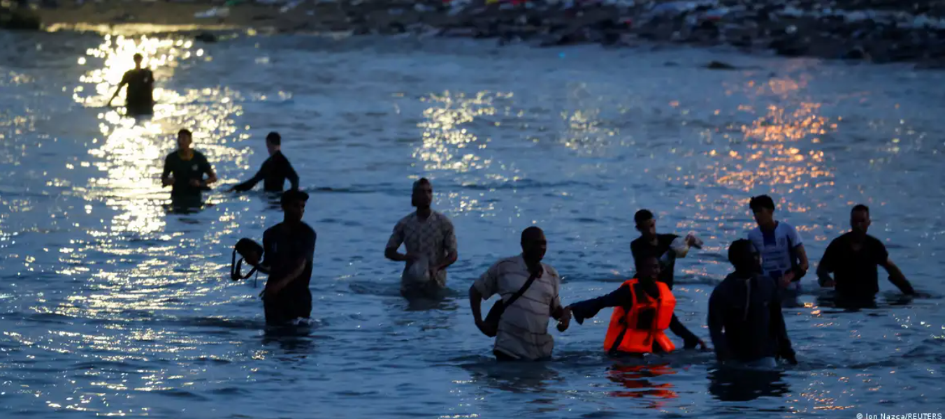Al menos 67 migrantes murieron al intentar ingresar en Ceuta
