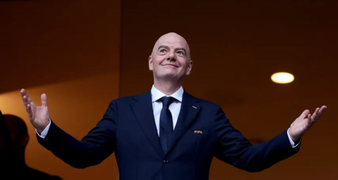 Infantino hace que la UEFA le retire su confianza