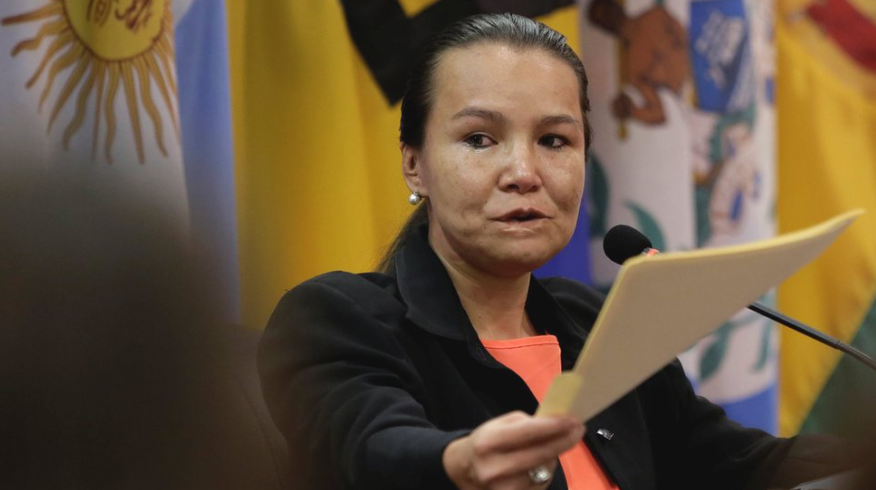 Linda Loaiza exige la captura de Luis Carrera Almoina y rechaza la impunidad en su caso