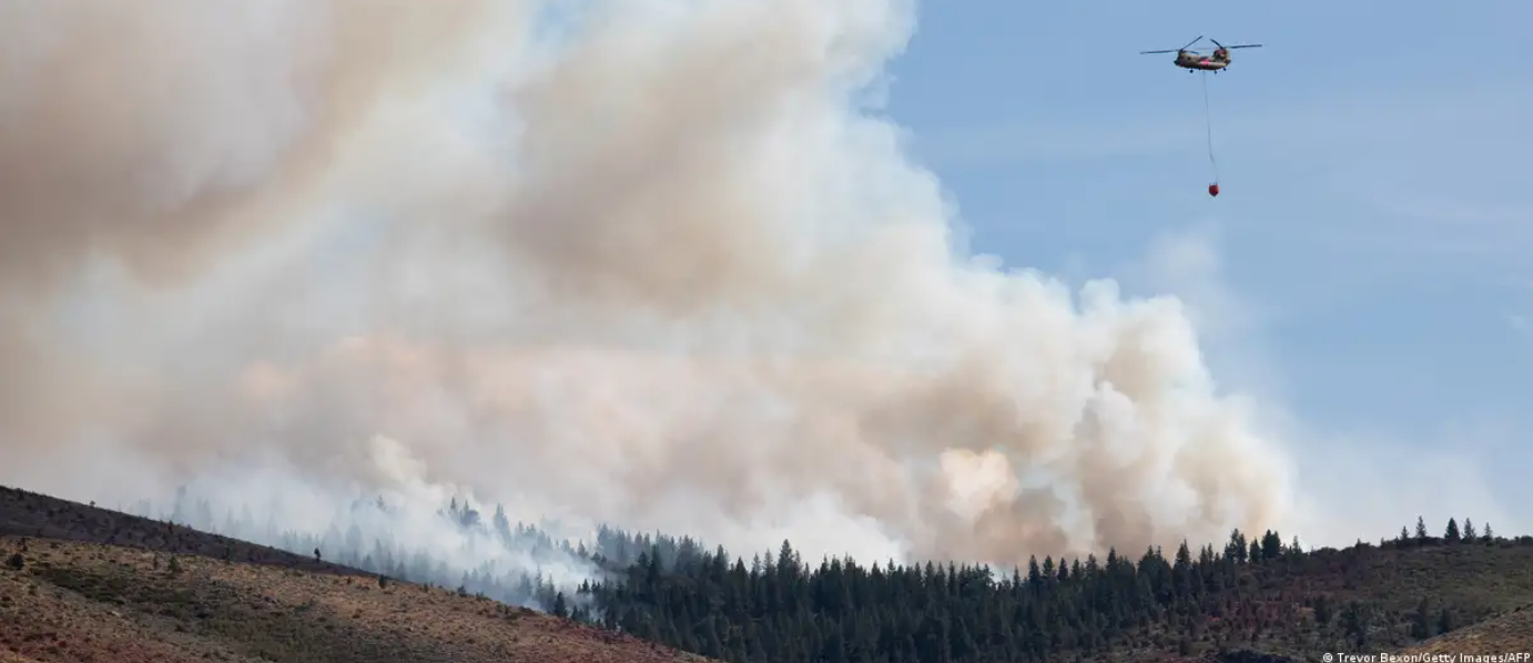 Incendio forestal obliga la evacuación de 42.000 personas en Nevada
