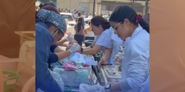 Bebés atendidos en la calle conmueven al mundo tras el terremoto en Cali
