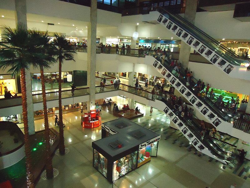 Acuerdan esquema de racionamiento eléctrico de ocho horas para centros comerciales